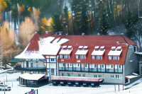 Blagodat' Hotel Hotel dekat Kamenny Ostrov Miniature Park