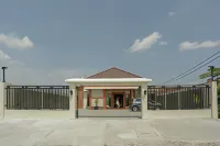 IDR Green Guest House Syariah Mitra RedDoorz Hotel di Kecamatan Banjarsari