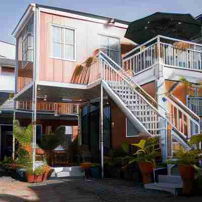 Olive Hostel Roxas City Hotel Exterior