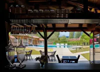 Dachas Cove Hotel - bar