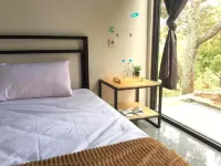 Villa Anjasmoro Hotels in Wonosalam