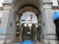 APA Hotel Tonami Ekimae Hotele w: Tonami