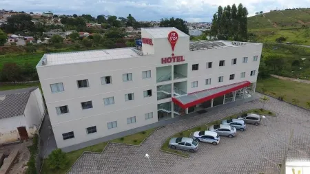 Hotel 494 Oliveira-MG Отели в г. Сан-Франсиску-ди-Паула
