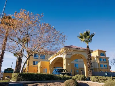 La Quinta Inn & Suites by Wyndham Hesperia Victorville Hotels in Hesperia