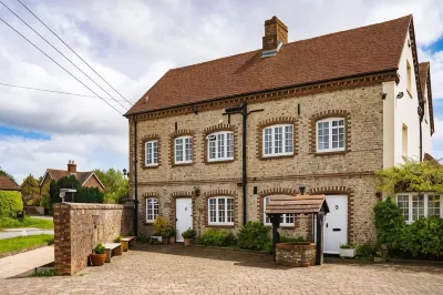 The Old Store Guest House Hotels in Singleton