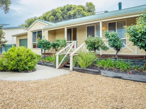 Coastal cottage 10 minutes walk to Goolwa Beach
