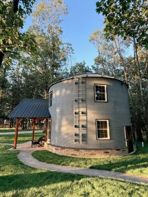 The Grainery is a cozy farm stay, nestled in the Ozark hills