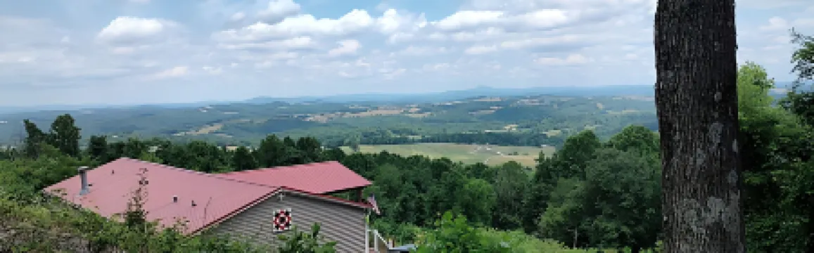 MILLION DOLLAR VIEW !  - 8 Person Mountain Home in Fancy Gap, Virginia