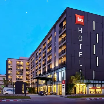Ibis Hua Hin Hotels near Suan Son Pradipat Beach