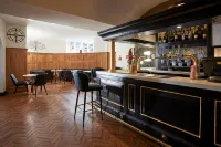 The Crown Hotel - 2-Star