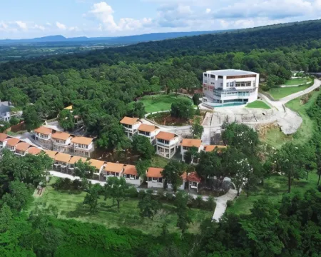 จันทน์งาม เมาท์เท่น วิว รีสอร์ท ChanNgarm Mountain View Resort โรงแรมในอำเภอ สีคิ้ว