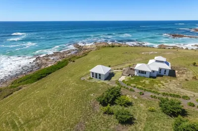 Saltwater - Absolute Oceanfront, Hot Tubs, Sauna, Fire Pits Hotels in 