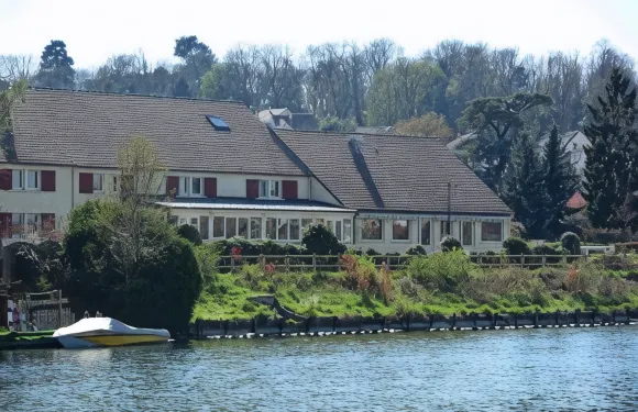 巴黎南維裏埃夫裏舒適酒店