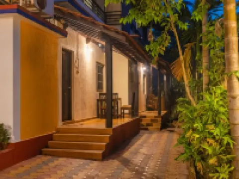 Madpackers Goa Anjuna - Bar & Pool Hoteles en Baga