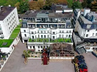 Suncliff Hotel - Oceana Collection Hotels in Bournemouth