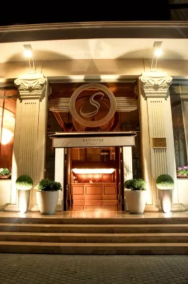 Sapphire Hotel Отели в г. Баку