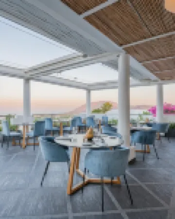 Theoxenia Caldera Hotel