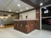 Hotel Tridev Grand Отели рядом с достопримечательностью «Храм Дурга»