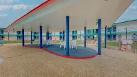 Crystal Palace Resort