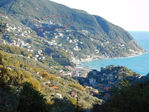 APARTMENT AND TERRACE 100 SQM SEA VIEW+PANORAMA LEMEGLIO PRIVATE PARKING Hotels in Moneglia