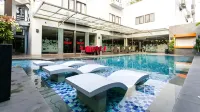 Hotel Arjuna Yogyakarta - Pools