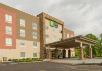 Holiday Inn Express & Suites Jamestown Hotels in Jamestown