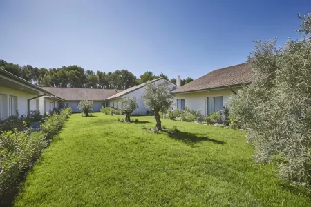 Kyriad Residence Cabries - Plan de Campagne
