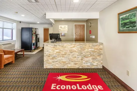 Econo Lodge Cadillac by Choice Отели в г. Кадиллак