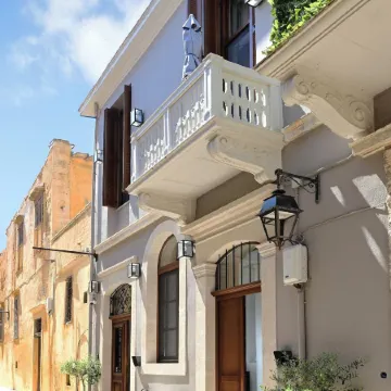 Marea Boutique Suites