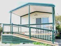 Elliston Waterloo Bay Tourist Park Hotels near Salmon Point