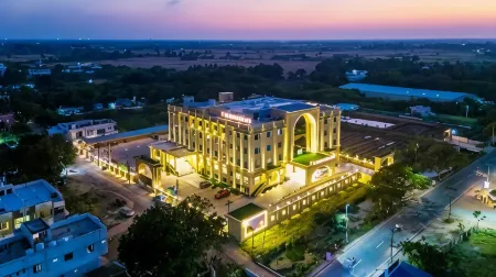 LE ROYALE PALACE Отели в г. Карайкал