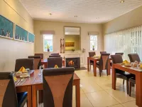 Hajo's Lodge & Spa Hotels near Paddocks shopping Centre