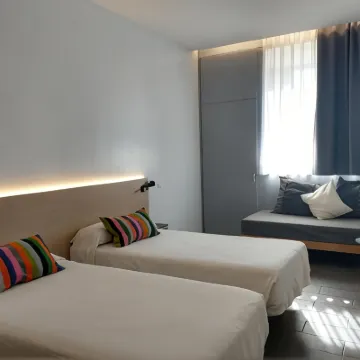 埃斯普萊中心旅館 鄰近Delta del Llobregat的酒店