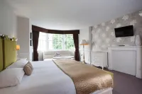 The Globe - 4-Star
