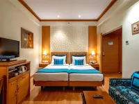 Kenilworth Hotel, Kolkata Hotels near Nandan