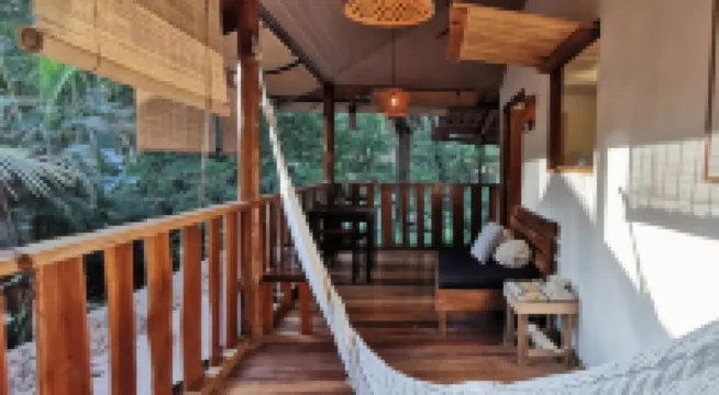 Colibri Apartments - Private Kitchen & Bathroom - 4 Min Walk to the Beach!