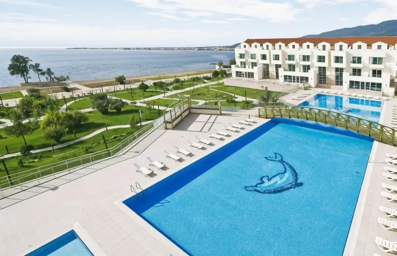 阿德林娜特馬爾健康温泉酒店