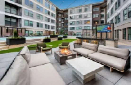 Modern luxury retreat! Hotels in Vinings