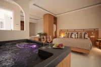 Polis of Naxos Boutique Hotel - Hot Tub