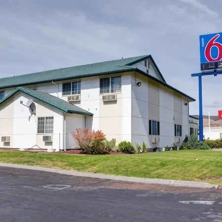 Motel 6 the Dalles, or