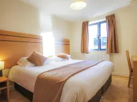 Crompton Court Apartments Hotels in Haringey