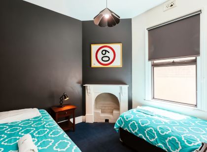 Six Degrees Boutique Hotel