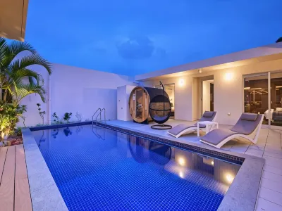 The Pool & Sauna Villa Motobu Hotel in zona Acquario Churaumi