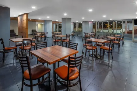 Ramada by Wyndham Acapulco Hotel & Suites