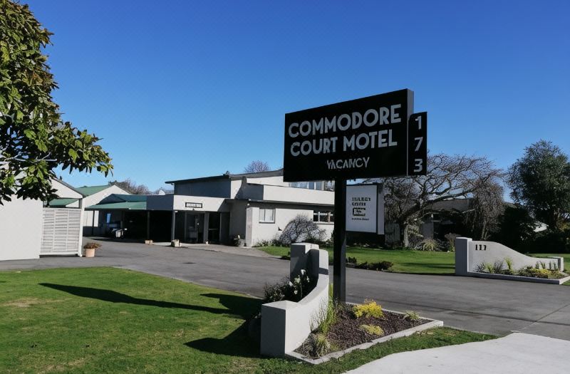 Commodore Court Motel