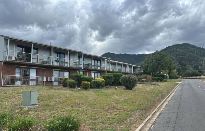 Mountain Creek Motel Bar & Restaurant