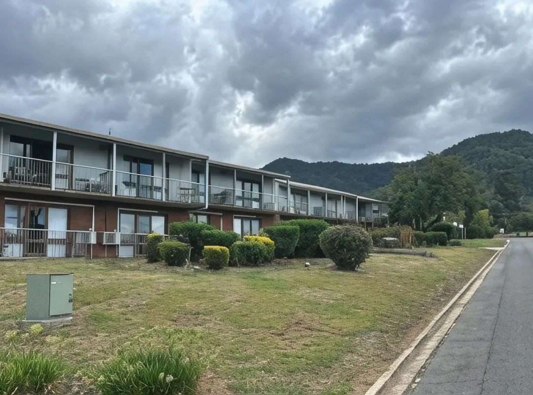 Mountain Creek Motel Bar & Restaurant - 브라이트
