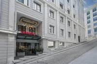 Hampton by Hilton Istanbul Sirkeci Hotels near Grand Bazaar