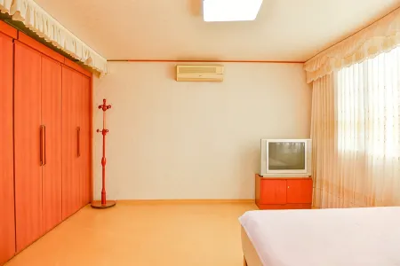 Sokcho Fragrant B&B Отели рядом с достопримечательностью «Biryong Falls»