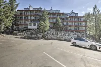 山景塔霍湖度假屋：“天堂迷霧小木屋” Edgewood Tahoe附近的飯店